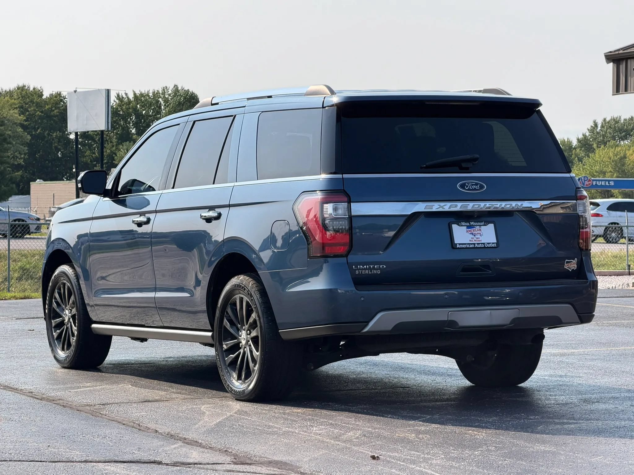 Used 2019 Ford Expedition Limited RWD image 9