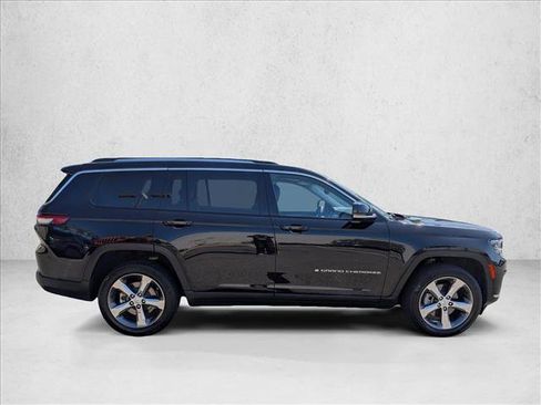 Used 2021 Jeep Grand Cherokee L Limited AWD/4WD image 4