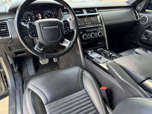Used 2019 Land Rover Discovery HSE Luxury image 2