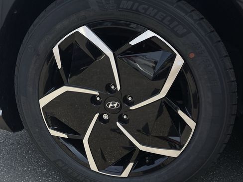 Used 2023 Hyundai Ioniq 5 SE w/ Cargo Package image 10