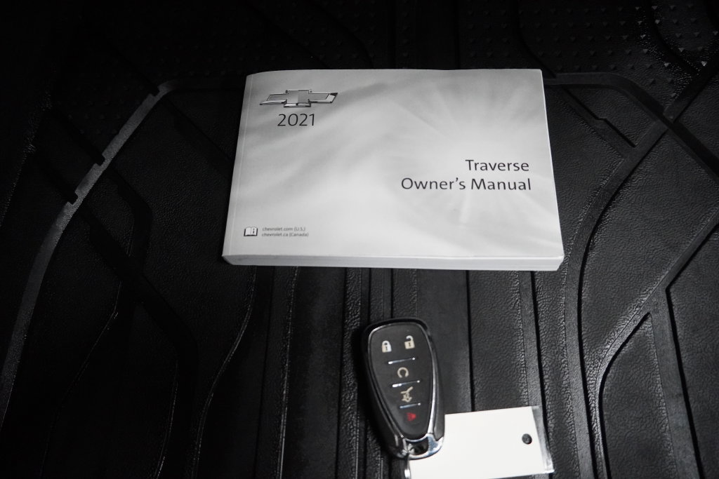 Used 2021 Chevrolet Traverse Premier w/ Redline Edition AWD/4WD image 29