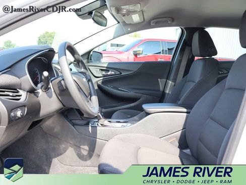 Used 2024 Chevrolet Malibu LT FWD image 22