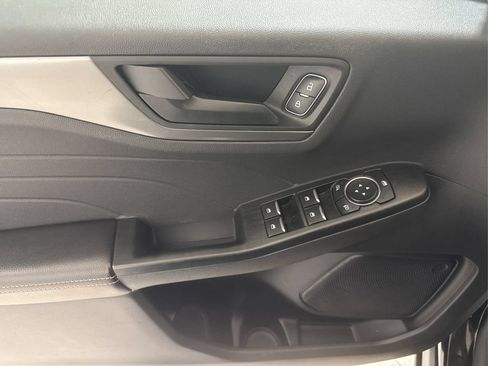 Used 2025 Ford Escape Active AWD/4WD image 32