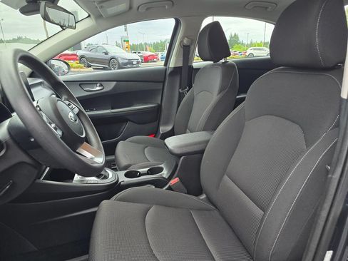 Used 2019 Kia Forte LXS FWD image 12