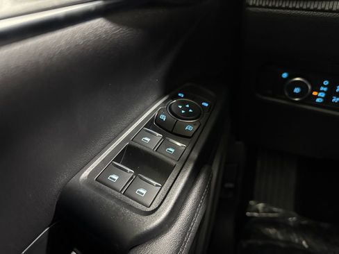 New 2025 Ford Ranger Lariat w/ Black Appearance Package image 16