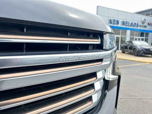Used 2021 Chevrolet Suburban High Country AWD/4WD image 4