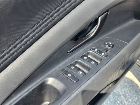 Certified 2025 Hyundai Elantra Sport FWD image 10