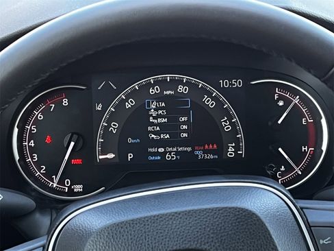 Used 2023 Toyota RAV4 XLE Premium image 13