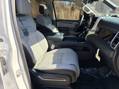 Used 2025 RAM 1500 Tungsten w/ Towing Technology Group image 14