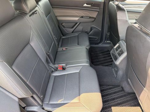 Used 2023 Volkswagen Atlas Cross Sport SE w/ Panoramic Sunroof Package AWD/4WD image 30