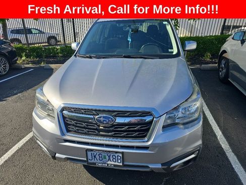 Used 2017 Subaru Forester 2.5i Premium AWD/4WD image 2