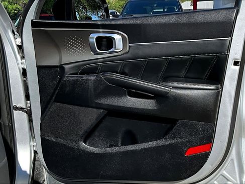 Used 2021 Kia Sorento SX image 23