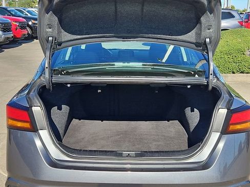 Used 2024 Nissan Altima 2.5 SV image 7