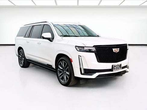 Used 2021 Cadillac Escalade ESV Sport Platinum AWD/4WD image 3