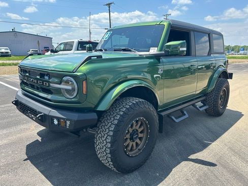 Certified 2023 Ford Bronco Outer Banks AWD/4WD image 4