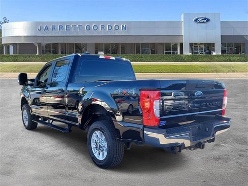 Used 2022 Ford F250 XL w/ STX Appearance Package image 3
