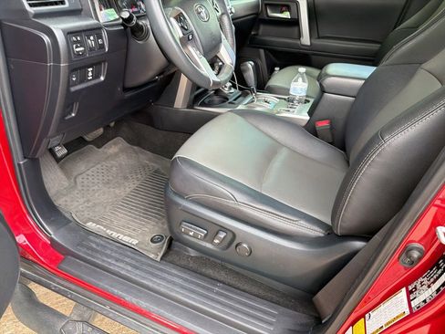 Used 2021 Toyota 4Runner SR5 Premium w/ Moonroof Package AWD/4WD image 8