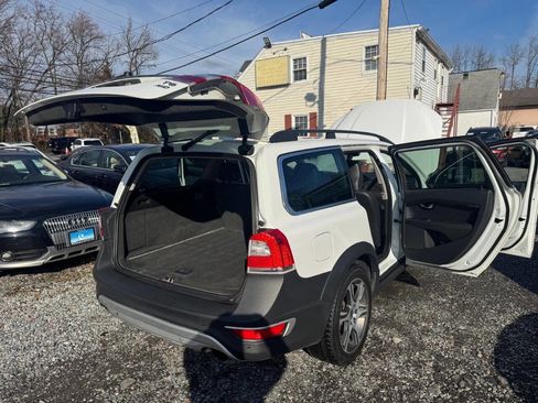 Used 2015 Volvo XC70 T6 image 9