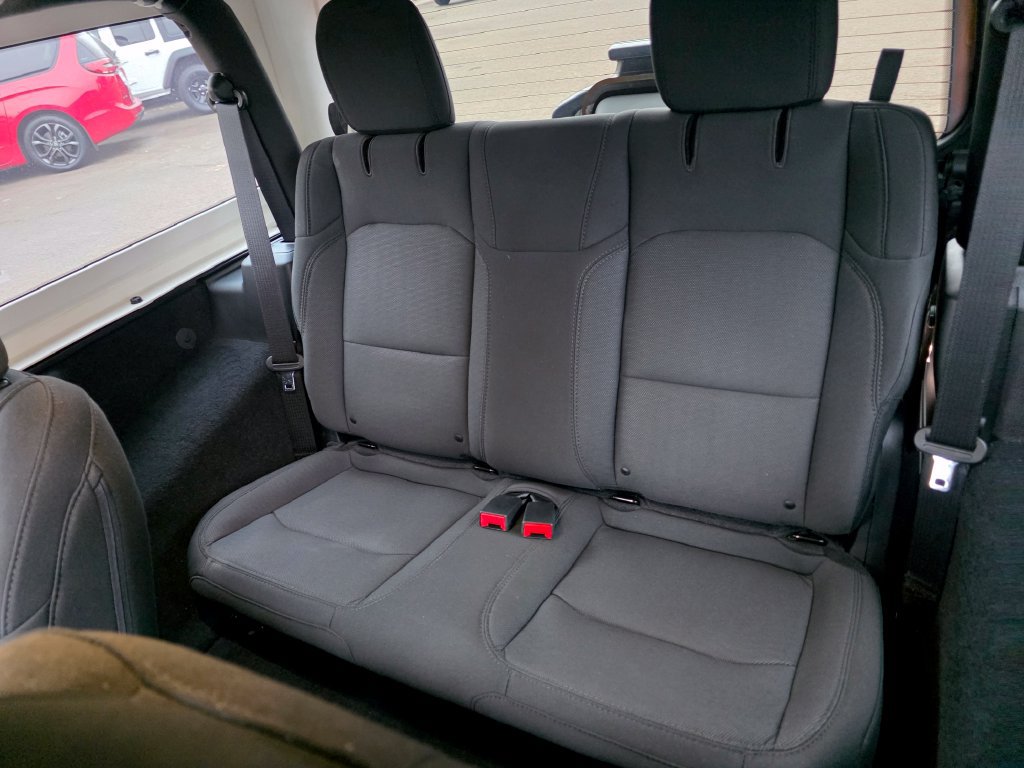 Used 2019 Jeep Wrangler Sport AWD/4WD image 6