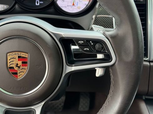 Used 2017 Porsche Macan Turbo AWD/4WD image 43
