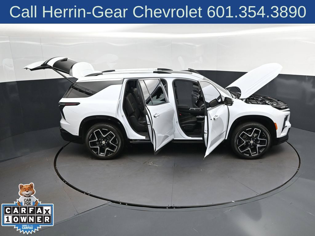 Used 2026 Chevrolet Traverse High Country FWD image 50