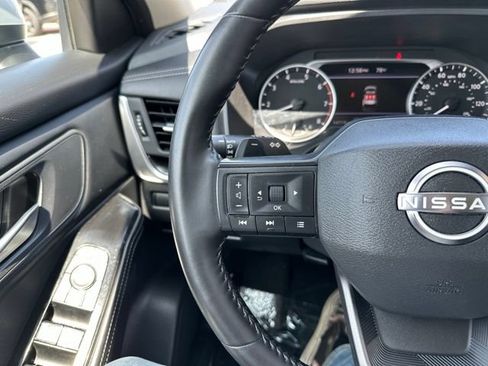 Used 2025 Nissan Rogue SV AWD/4WD image 28