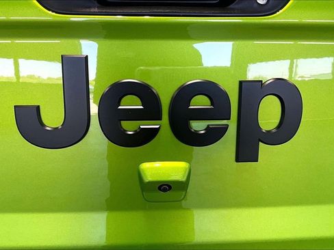 New 2025 Jeep Gladiator Sport image 40