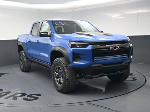 New 2026 Chevrolet Colorado ZR2 w/ Technology Package image 3