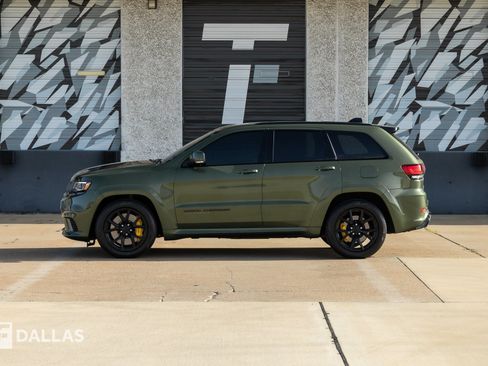 Used 2021 Jeep Grand Cherokee Trackhawk AWD/4WD image 2