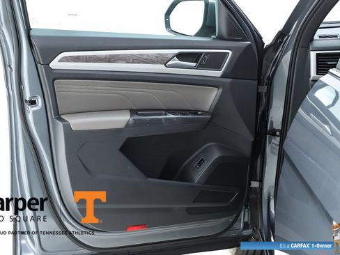 Used 2023 Volkswagen Atlas Cross Sport SE w/ Black Wheel Package FWD image 18