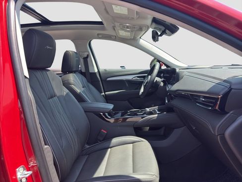 Used 2025 Buick Envision Avenir AWD/4WD image 17