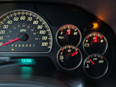 Used 2008 GMC Envoy SLE w/ Sun And Sound Package image 18