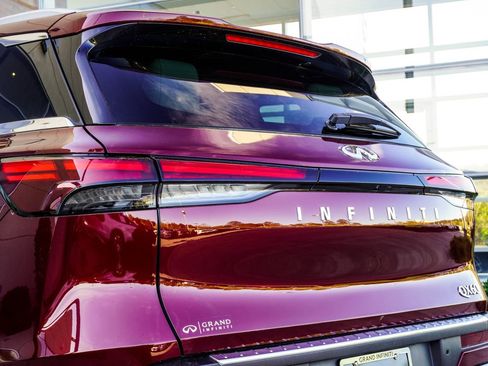 Used 2023 INFINITI QX60 Luxe w/ Performance Audio Package image 13