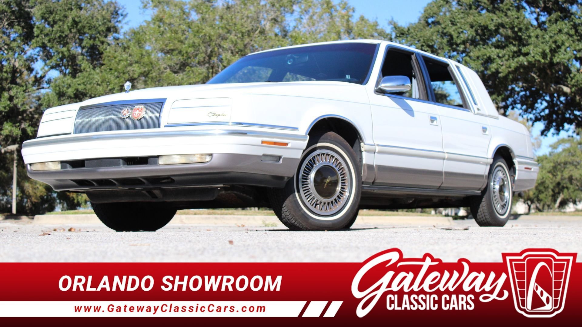 Used 1993 Chrysler New Yorker Fifth Avenue FWD image 1
