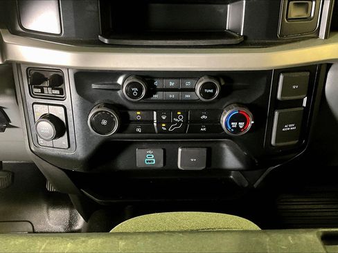 Used 2023 Ford F250 XLT w/ FX4 Off-Road Package image 16
