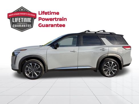 New 2026 Nissan Pathfinder Platinum FWD image 2