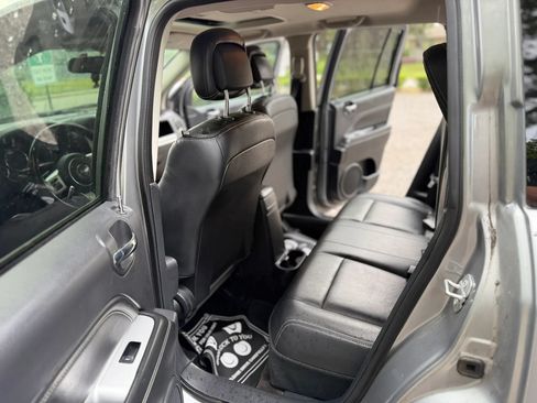 Used 2016 Jeep Compass High Altitude FWD image 4