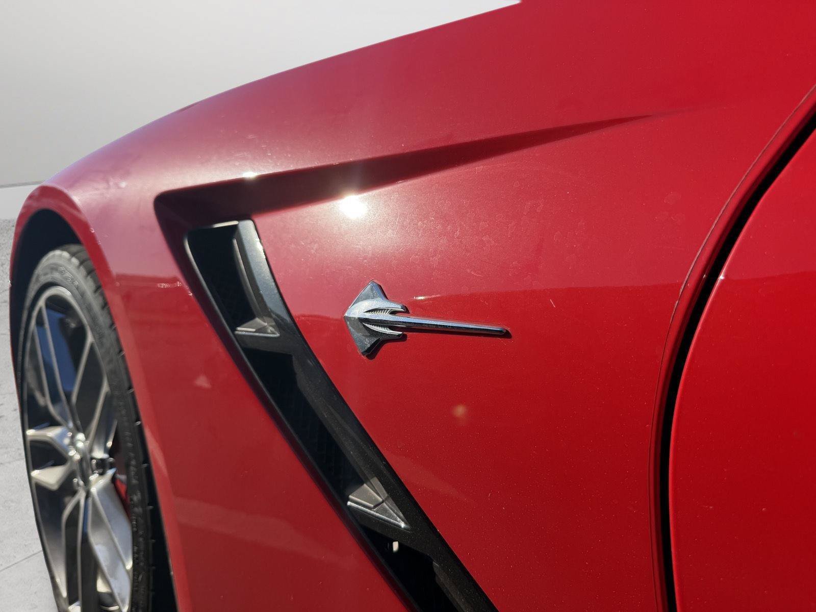 Used 2019 Chevrolet Corvette Stingray Coupe w/ 1LT RWD image 8