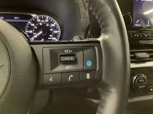 Used 2022 Nissan Pathfinder SL AWD/4WD image 24