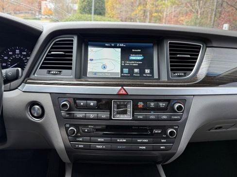 Used 2018 Genesis G80 3.8 w/ Option Group 02 image 19