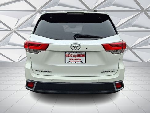 Used 2018 Toyota Highlander Limited w/ Carpet Mat Package (TMS) image 9