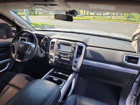 Used 2017 Nissan Titan PRO-4X AWD/4WD image 13