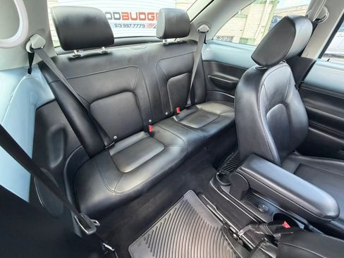 Used 2009 Volkswagen Beetle Coupe FWD image 26