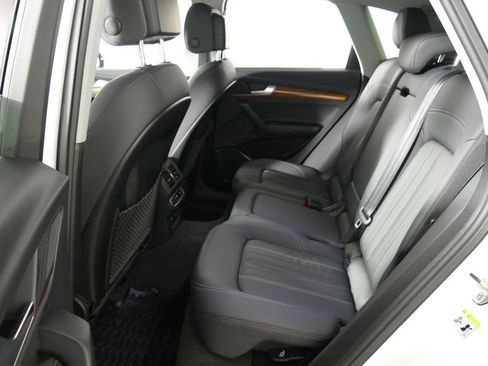 Used 2023 Audi Q5 2.0T Premium w/ Convenience Package AWD/4WD image 12