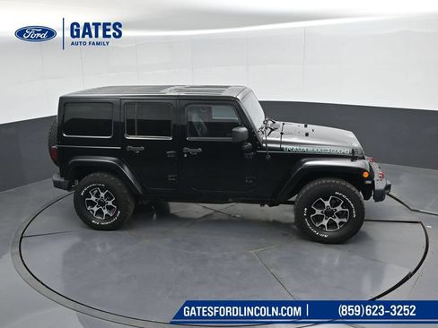 Used 2013 Jeep Wrangler Unlimited Rubicon w/ Connectivity Group AWD/4WD image 43