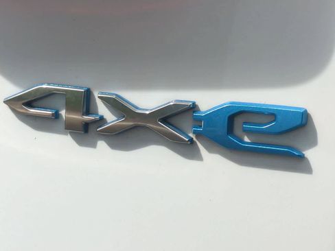 Used 2024 Jeep Wrangler Unlimited Sahara AWD/4WD image 13