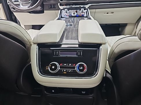 Used 2020 Lincoln Navigator Black Label w/ Cargo Convenience Package AWD/4WD image 28