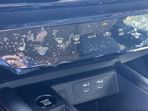 New 2025 Nissan Kicks SR w/ SR Premium Package image 7