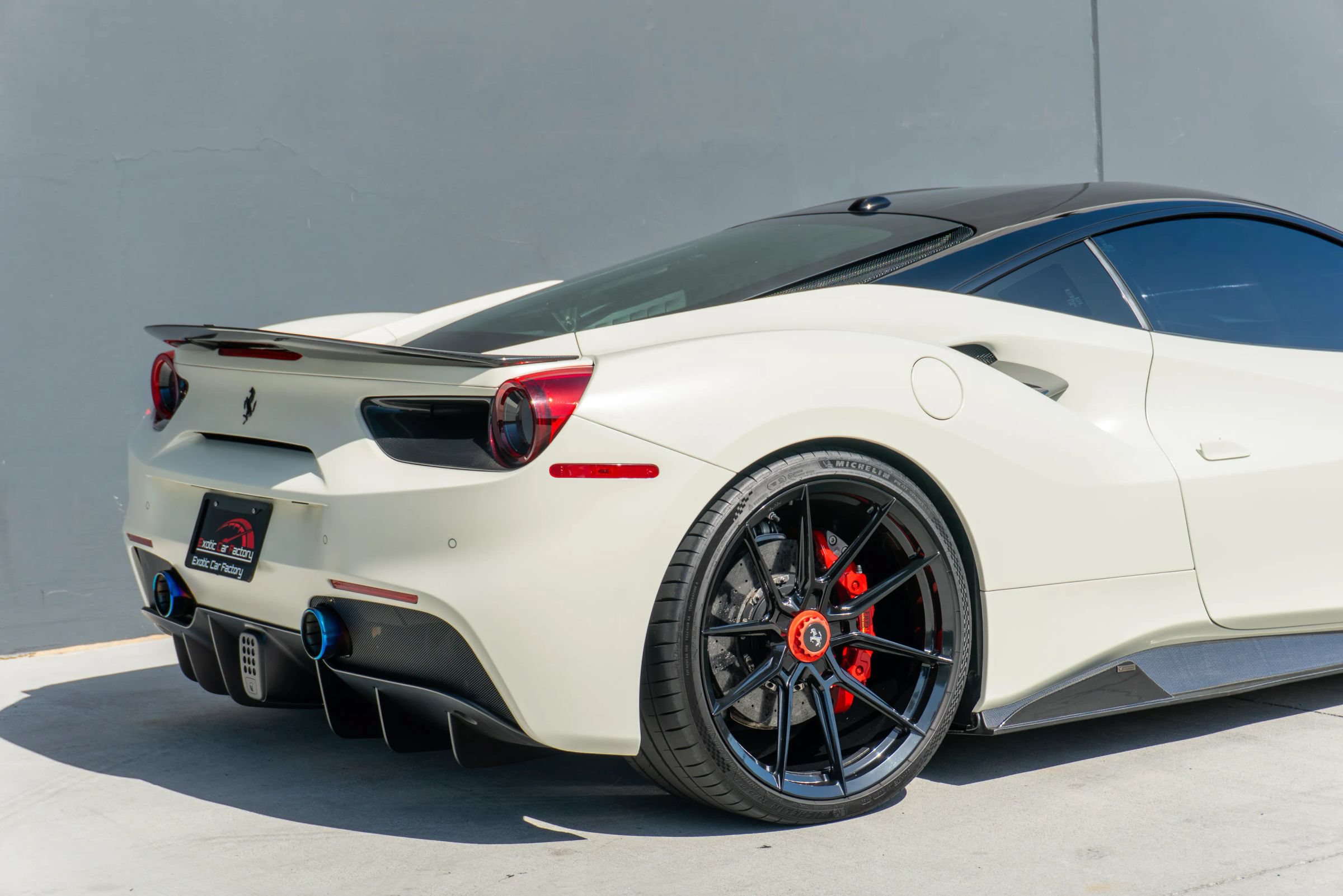 Used 2018 Ferrari 488 GTB RWD image 42