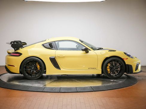 Certified 2024 Porsche 718 Cayman GT4 RS RWD image 7